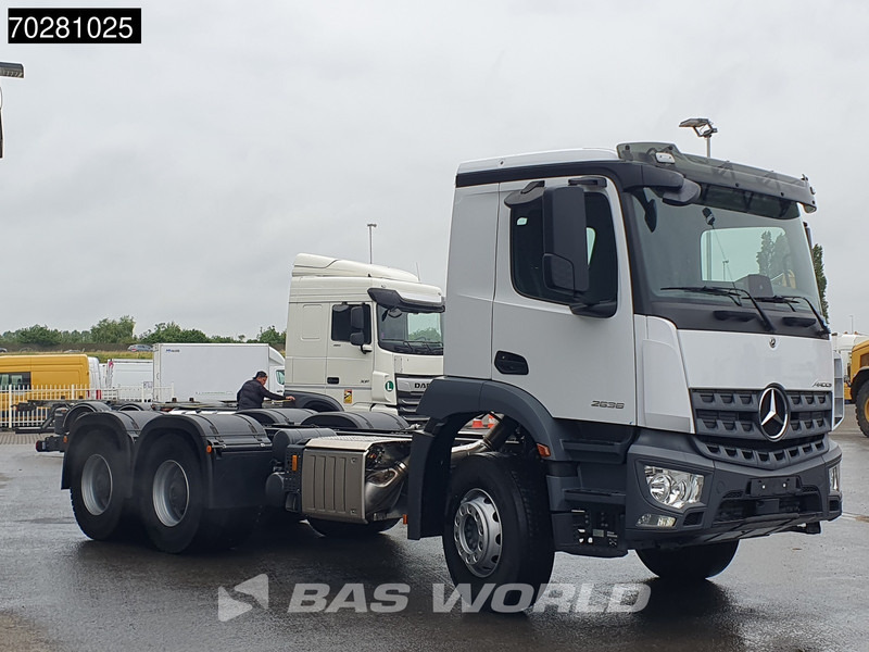 Mercedes-Benz Arocs 2636 6X4 NEW chassis Flywheel PTO Big-Axle Automatic Steelsuspension Euro 6 - Camião chassi: foto 3 Mercedes-Benz Arocs 2636 6X4 NEW chassis Flywheel PTO Big-Axle Automatic Steelsuspension Euro 6 - Camião chassi: foto 3