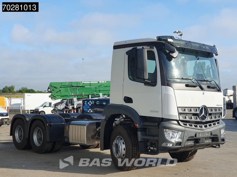 Mercedes-Benz Arocs 2636 6X4 NEW chassis Flywheel PTO Big-Axle Automatic Steelsuspension Euro 6 - Camião chassi: foto 3 Mercedes-Benz Arocs 2636 6X4 NEW chassis Flywheel PTO Big-Axle Automatic Steelsuspension Euro 6 - Camião chassi: foto 3