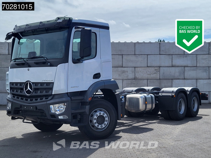 Mercedes-Benz Arocs 2640 6X4 NEW Chassis Big-Axle Automatic Steel suspension Euro 6 - Camião chassi: foto 1 Mercedes-Benz Arocs 2640 6X4 NEW Chassis Big-Axle Automatic Steel suspension Euro 6 - Camião chassi: foto 1