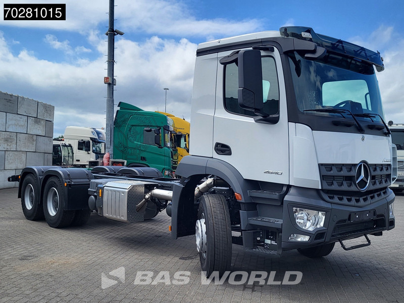 Mercedes-Benz Arocs 2640 6X4 NEW Chassis Big-Axle Automatic Steel suspension Euro 6 - Camião chassi: foto 3 Mercedes-Benz Arocs 2640 6X4 NEW Chassis Big-Axle Automatic Steel suspension Euro 6 - Camião chassi: foto 3