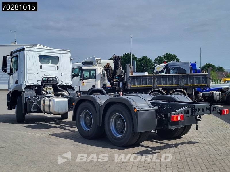 Mercedes-Benz Arocs 2640 6X4 NEW Chassis Big-Axle Automatic Steel suspension Euro 6 - Camião chassi: foto 2 Mercedes-Benz Arocs 2640 6X4 NEW Chassis Big-Axle Automatic Steel suspension Euro 6 - Camião chassi: foto 2