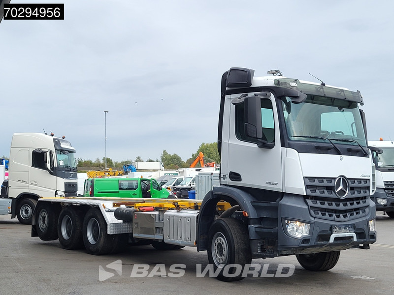 Mercedes-Benz Arocs 3232 Arocs 8X4 LOW Mileage! BDF Big-Axle Lift+Steering-Axle Euro 6 - Camião transportador de contêineres/ Caixa móvel: foto 3 Mercedes-Benz Arocs 3232 Arocs 8X4 LOW Mileage! BDF Big-Axle Lift+Steering-Axle Euro 6 - Camião transportador de contêineres/ Caixa móvel: foto 3
