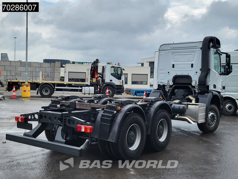 Mercedes-Benz Arocs 3342 6X4 NEW 6x4 chassis Big-Axle Automatic Steel suspension Euro 3 - Camião chassi: foto 5 Mercedes-Benz Arocs 3342 6X4 NEW 6x4 chassis Big-Axle Automatic Steel suspension Euro 3 - Camião chassi: foto 5