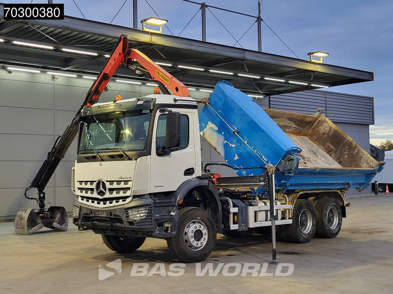 Mercedes-Benz Arocs 3343 6X4 Palfinger PK12.501 SLD Kran Crane 7m3 tipper Big-Axle Automatic Euro 6 - Camião basculante, Camião grua: foto 5 Mercedes-Benz Arocs 3343 6X4 Palfinger PK12.501 SLD Kran Crane 7m3 tipper Big-Axle Automatic Euro 6 - Camião basculante, Camião grua: foto 5