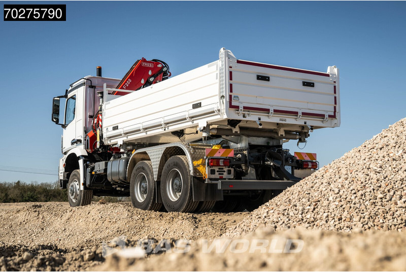 Mercedes-Benz Arocs 3348 6X6 Full Steel Retarder Fassi 25T/M Crane Kran Euro 6 - Camião basculante, Camião grua: foto 5 Mercedes-Benz Arocs 3348 6X6 Full Steel Retarder Fassi 25T/M Crane Kran Euro 6 - Camião basculante, Camião grua: foto 5