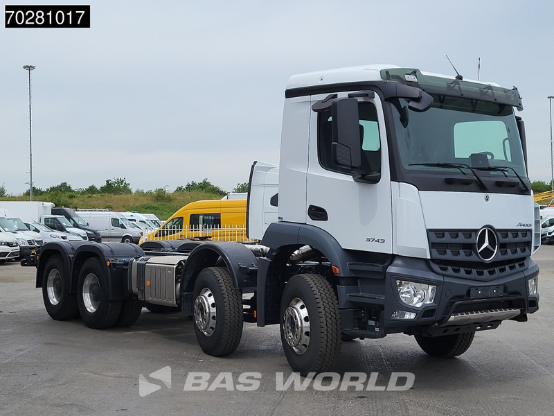 Mercedes-Benz Arocs 3743 8X4 NEW chassis Big-Axle Alcoa's Euro 6 - Camião chassi: foto 3 Mercedes-Benz Arocs 3743 8X4 NEW chassis Big-Axle Alcoa's Euro 6 - Camião chassi: foto 3