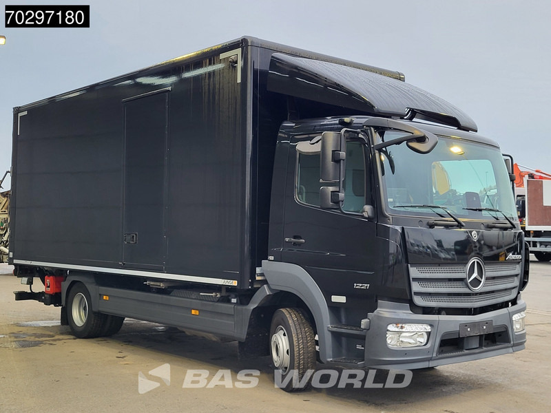 Mercedes-Benz Atego 1221 4X2 1500kg Ladebordwand Automatic Euro 6 - Camião furgão: foto 3 Mercedes-Benz Atego 1221 4X2 1500kg Ladebordwand Automatic Euro 6 - Camião furgão: foto 3