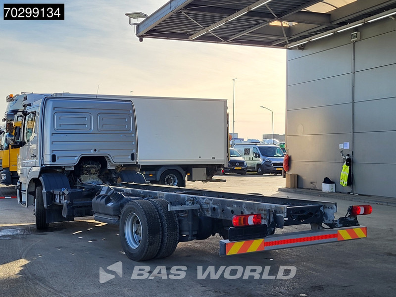 Mercedes-Benz Atego 1224 Atego 4X2 12tons chassis LOW Mileage! Automatic Airco Euro 6 - Camião chassi: foto 2 Mercedes-Benz Atego 1224 Atego 4X2 12tons chassis LOW Mileage! Automatic Airco Euro 6 - Camião chassi: foto 2