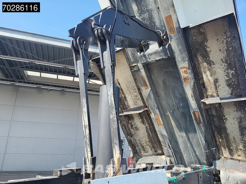 Renault Kerax 430 8X4 16m3 tipper Retarder Big-Axle steel suspension automatic Euro 5 - Camião basculante: foto 5 Renault Kerax 430 8X4 16m3 tipper Retarder Big-Axle steel suspension automatic Euro 5 - Camião basculante: foto 5