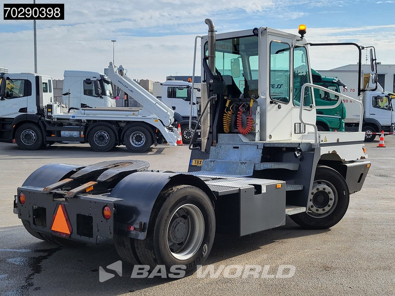 Terberg YT222 4X2 NL-Truck EPA Big-Axle Hebesattel - Tractor de terminal: foto 5 Terberg YT222 4X2 NL-Truck EPA Big-Axle Hebesattel - Tractor de terminal: foto 5