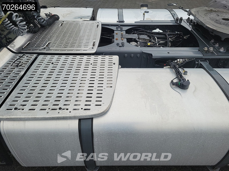 DAF XF 480 4X2 Mega 2x Tanks ACC LED Euro 6 - Tractor: foto 5 DAF XF 480 4X2 Mega 2x Tanks ACC LED Euro 6 - Tractor: foto 5