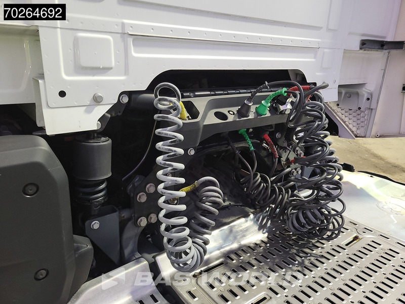 DAF XF 480 4X2 Mega 2xTanks ACC LED Euro 6 - Tractor: foto 2 DAF XF 480 4X2 Mega 2xTanks ACC LED Euro 6 - Tractor: foto 2