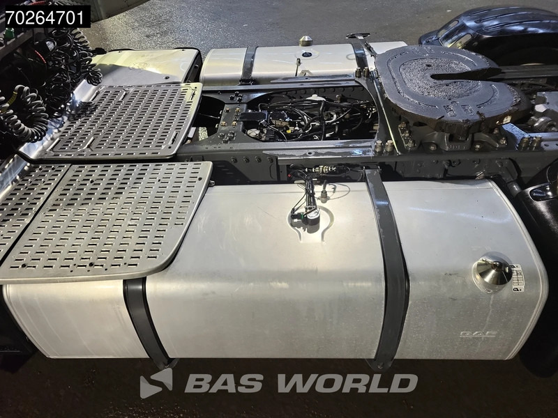 DAF XF 480 4X2 Mega 2xTanks ACC LED - Tractor: foto 2 DAF XF 480 4X2 Mega 2xTanks ACC LED - Tractor: foto 2