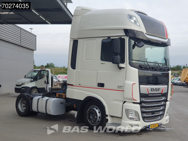 DAF XF 480 XF 4X2 DAMAGED! NL-Truck Mega Retarder 2X Tanks ACC Standklima Euro 6 - Tractor: foto 3 DAF XF 480 XF 4X2 DAMAGED! NL-Truck Mega Retarder 2X Tanks ACC Standklima Euro 6 - Tractor: foto 3