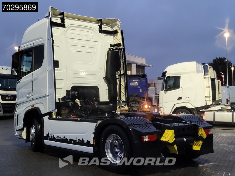 Ford F-Max 500 4X2 Retarder 2x Tanks Standklima Euro 6 - Tractor: foto 2 Ford F-Max 500 4X2 Retarder 2x Tanks Standklima Euro 6 - Tractor: foto 2