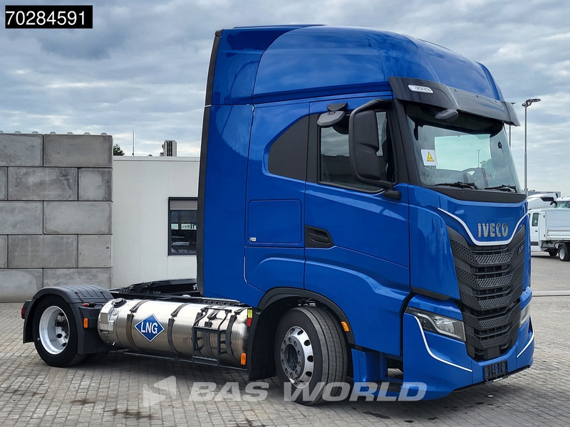 Iveco S-Way 460 4X2 Retarder 2xTanks Mega ACC LED Navi Euro 6 - Tractor: foto 3 Iveco S-Way 460 4X2 Retarder 2xTanks Mega ACC LED Navi Euro 6 - Tractor: foto 3