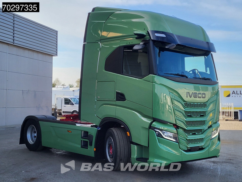 Iveco S-Way 580 4X2 NEW! DynamicSteering Standklima Navi ACC LED Euro 6 - Tractor: foto 3 Iveco S-Way 580 4X2 NEW! DynamicSteering Standklima Navi ACC LED Euro 6 - Tractor: foto 3