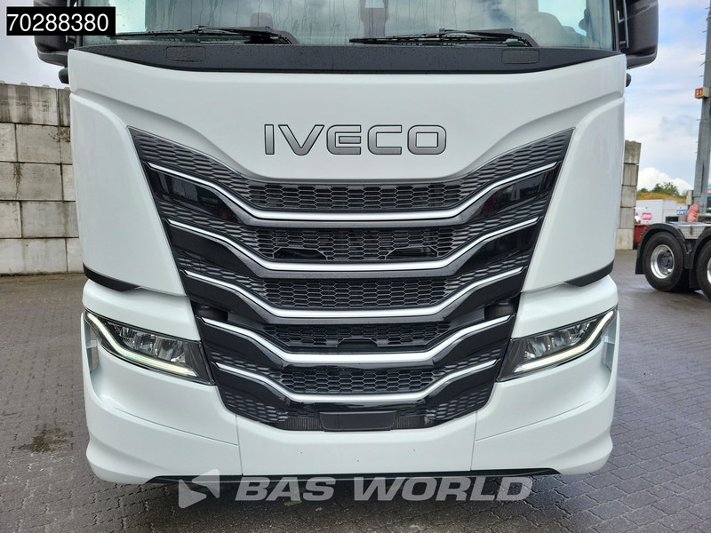 Tractor novo Iveco S-way 580 4X2 NEW! 2x Tanks Navi ACC Standklima: foto 8