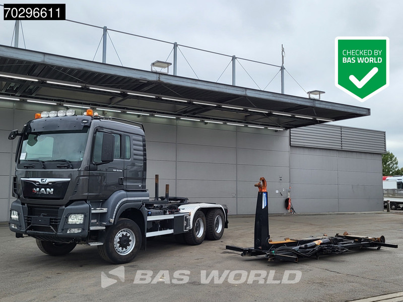 MAN TGS 33.510 TGS 6X6 Tractorhead + hooklift 20t AJK 5th wheel Wechselsystem Retarder Automatic - Tractor: foto 1 MAN TGS 33.510 TGS 6X6 Tractorhead + hooklift 20t AJK 5th wheel Wechselsystem Retarder Automatic - Tractor: foto 1
