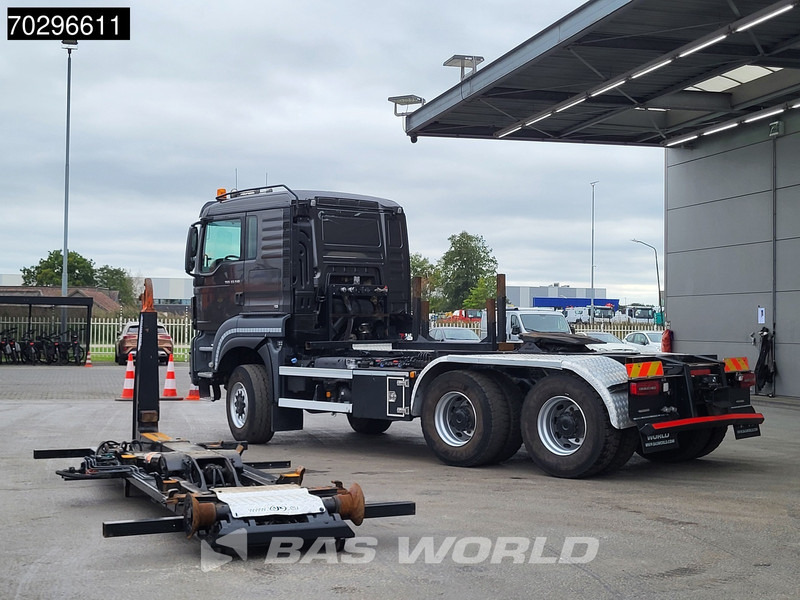 MAN TGS 33.510 TGS 6X6 Tractorhead + hooklift 20t AJK 5th wheel Wechselsystem Retarder Automatic - Tractor: foto 2 MAN TGS 33.510 TGS 6X6 Tractorhead + hooklift 20t AJK 5th wheel Wechselsystem Retarder Automatic - Tractor: foto 2