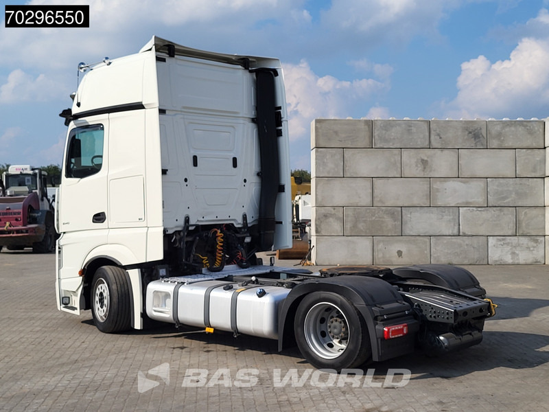 Mercedes-Benz Actros 1845 4X2 GigaSpace Mega Retarder 2x Tanks Standklima Xenon Euro 6 - Tractor: foto 2 Mercedes-Benz Actros 1845 4X2 GigaSpace Mega Retarder 2x Tanks Standklima Xenon Euro 6 - Tractor: foto 2