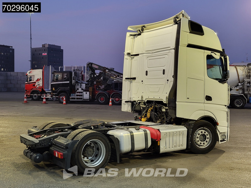 Mercedes-Benz Actros 1845 Actros 4X2 GigaSpace NL-Truck Mega 2xTanks Standklima ACC Euro 6 - Tractor: foto 5 Mercedes-Benz Actros 1845 Actros 4X2 GigaSpace NL-Truck Mega 2xTanks Standklima ACC Euro 6 - Tractor: foto 5