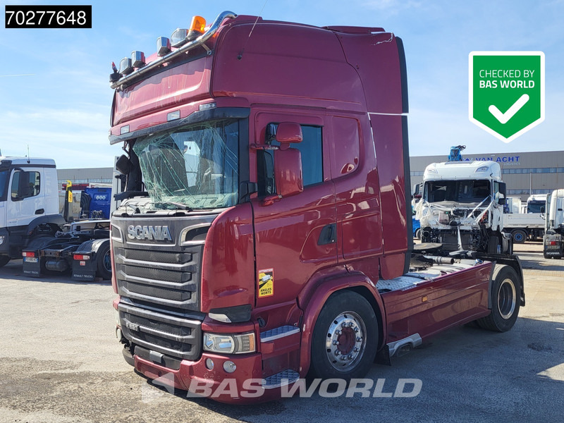 Scania R520 4X2 DAMAGED! Retarder Full-Air Standklima ACC Hydrauliek Euro 6 - Tractor: foto 1 Scania R520 4X2 DAMAGED! Retarder Full-Air Standklima ACC Hydrauliek Euro 6 - Tractor: foto 1