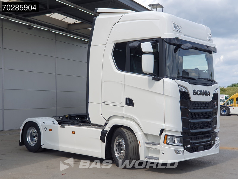 Scania S770 4X2 Full-Air Retarder 2x Tanks Standklima Alcoa's Leather - Tractor: foto 3 Scania S770 4X2 Full-Air Retarder 2x Tanks Standklima Alcoa's Leather - Tractor: foto 3