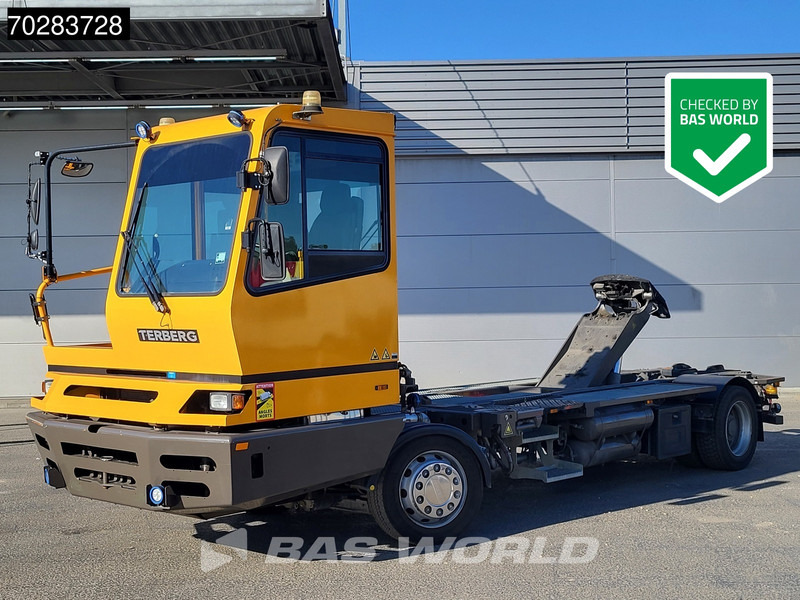 Terberg BC182 4X2 Low hours! Big-Axle Full-Air Drumbrakes Euro 3 - Tractor: foto 1 Terberg BC182 4X2 Low hours! Big-Axle Full-Air Drumbrakes Euro 3 - Tractor: foto 1