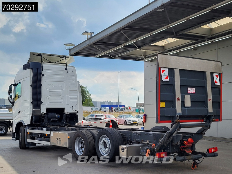 Volvo FH 460 FH 6X2 2000kg Ladebordwand Xenon DynamicSteering Automatic ACC Euro 6 - Camião chassi: foto 2 Volvo FH 460 FH 6X2 2000kg Ladebordwand Xenon DynamicSteering Automatic ACC Euro 6 - Camião chassi: foto 2