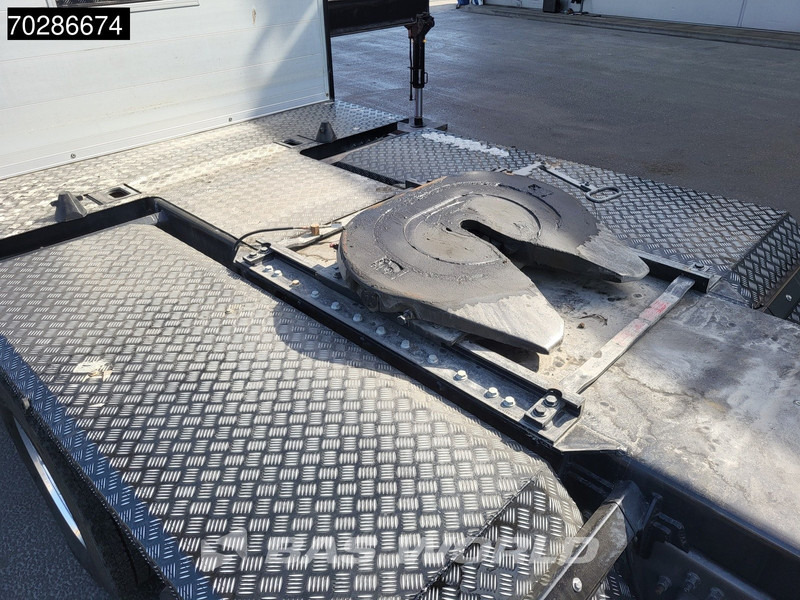 Volvo FH16 650 FH16 8X2 HMF 7020K-RCS Crane + Fly-Jib Lift+Steering-Axle Navi LED ACC Euro 6 - Camião de caixa aberta/ Plataforma, Camião grua: foto 3 Volvo FH16 650 FH16 8X2 HMF 7020K-RCS Crane + Fly-Jib Lift+Steering-Axle Navi LED ACC Euro 6 - Camião de caixa aberta/ Plataforma, Camião grua: foto 3