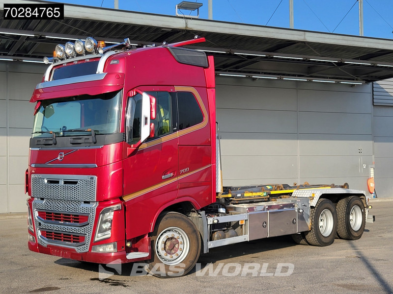 Volvo FH16 700 FH16 6X4 Full Air 20t Hook Xenon Euro 5 - Camião polibenne: foto 2 Volvo FH16 700 FH16 6X4 Full Air 20t Hook Xenon Euro 5 - Camião polibenne: foto 2