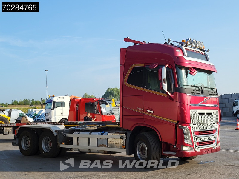 Volvo FH16 700 FH16 6X4 Full Air 20t Hook Xenon Euro 5 - Camião polibenne: foto 5 Volvo FH16 700 FH16 6X4 Full Air 20t Hook Xenon Euro 5 - Camião polibenne: foto 5