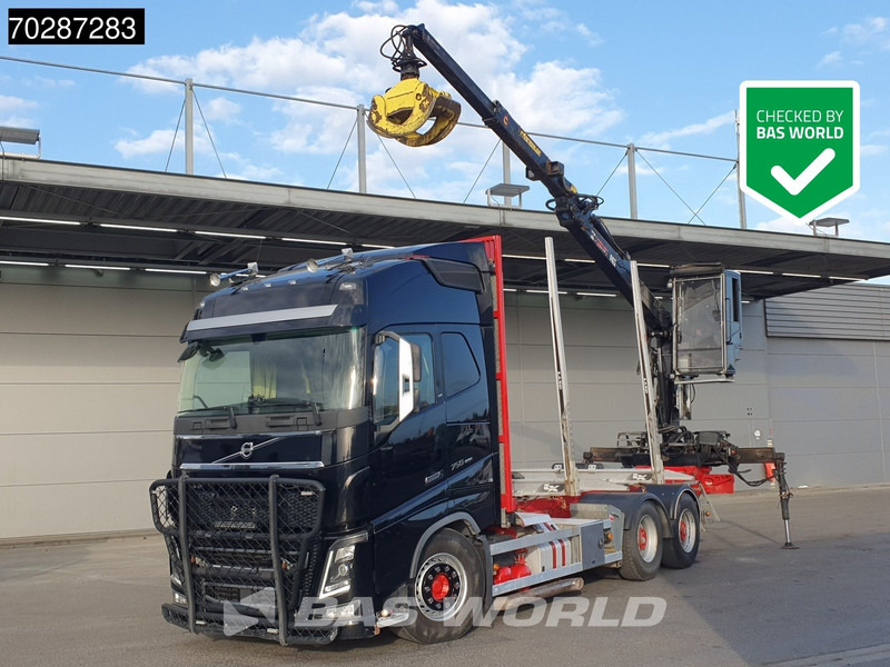 Volvo FH16 750 FH16 6X4 HIAB E96S 79 wood crane Retarder Dynamic-Steering Big-Axle Euro 6 - Camião de transporte de madeira, Camião grua: foto 1 Volvo FH16 750 FH16 6X4 HIAB E96S 79 wood crane Retarder Dynamic-Steering Big-Axle Euro 6 - Camião de transporte de madeira, Camião grua: foto 1