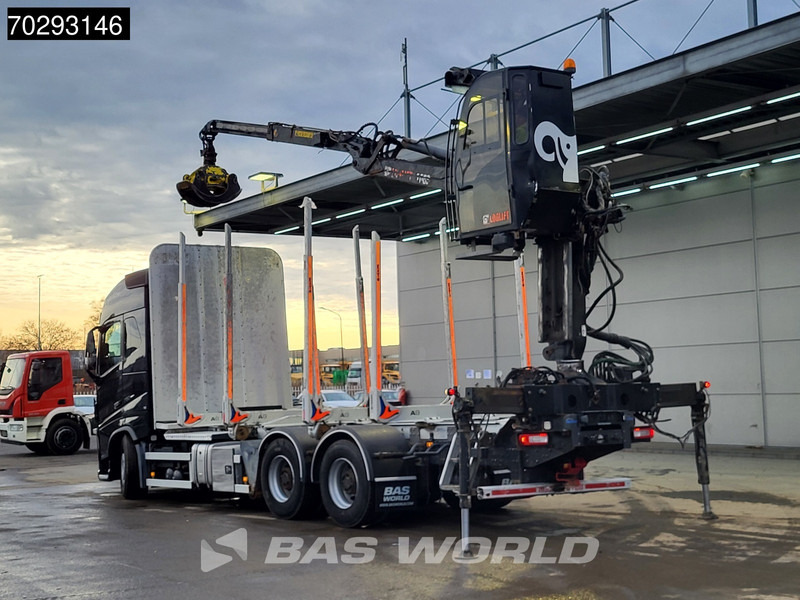 Volvo FH16 750 FH16 6X4 HIAB LOGLIFT F108S 83 Wood crane Retarder VEB+ Big-Axle Euro 6 - Camião de transporte de madeira, Camião grua: foto 2 Volvo FH16 750 FH16 6X4 HIAB LOGLIFT F108S 83 Wood crane Retarder VEB+ Big-Axle Euro 6 - Camião de transporte de madeira, Camião grua: foto 2