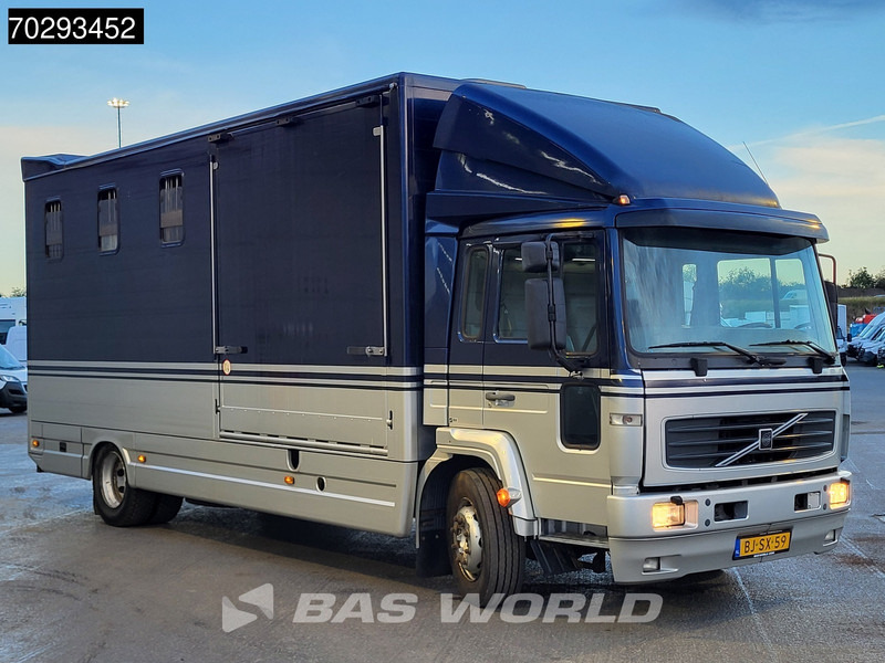 Volvo FL6 180 FL 4X2 NL-Horsetruck 4 Horses Pferdentransport Manual Euro 2 - Camião transporte de gado: foto 3 Volvo FL6 180 FL 4X2 NL-Horsetruck 4 Horses Pferdentransport Manual Euro 2 - Camião transporte de gado: foto 3