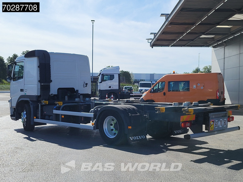 Volvo FM 330 4X2 4,60m Wheelbase BDF Automatic Euro 5 - Camião transportador de contêineres/ Caixa móvel: foto 2 Volvo FM 330 4X2 4,60m Wheelbase BDF Automatic Euro 5 - Camião transportador de contêineres/ Caixa móvel: foto 2