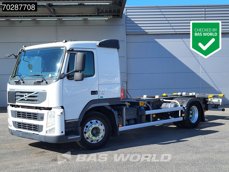 Volvo FM 330 4X2 4,60m Wheelbase BDF Automatic Euro 5 - Camião transportador de contêineres/ Caixa móvel: foto 1 Volvo FM 330 4X2 4,60m Wheelbase BDF Automatic Euro 5 - Camião transportador de contêineres/ Caixa móvel: foto 1