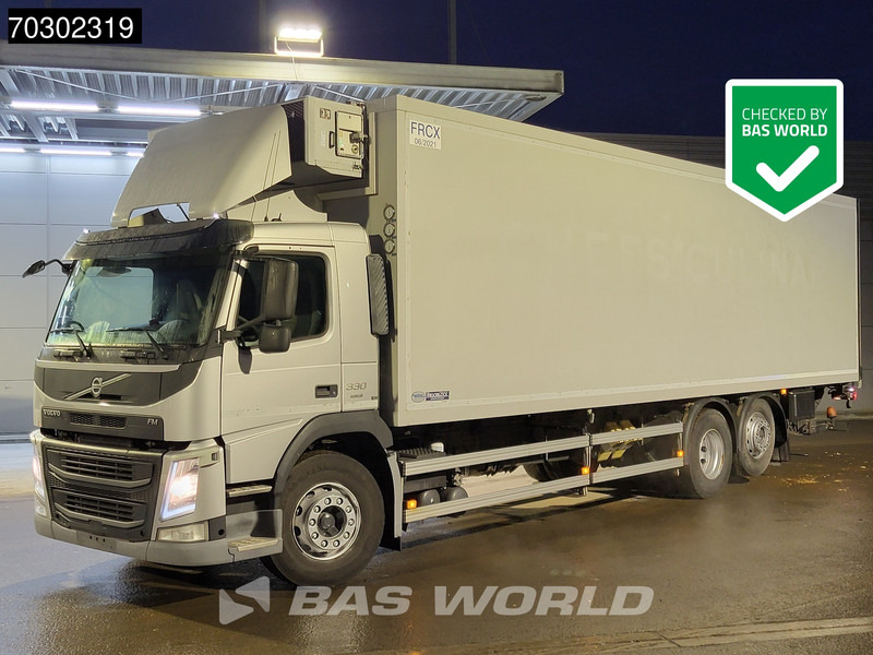 Volvo FM 330 6X2 Frigoblock FK25SL 2000kg Ladebordwand Lift+Steering Axle Euro 6 - Camião frigorífico: foto 1 Volvo FM 330 6X2 Frigoblock FK25SL 2000kg Ladebordwand Lift+Steering Axle Euro 6 - Camião frigorífico: foto 1