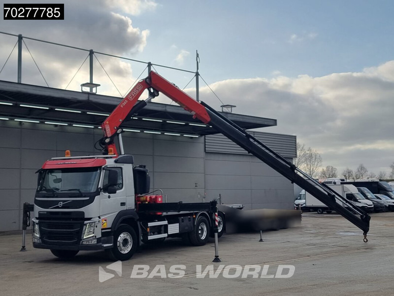 Volvo FM 460 6X2 Fassi F365A.2.25 E-Dynamic Retarder Euro 6 Kraan Crane - Camião de caixa aberta/ Plataforma, Camião grua: foto 5 Volvo FM 460 6X2 Fassi F365A.2.25 E-Dynamic Retarder Euro 6 Kraan Crane - Camião de caixa aberta/ Plataforma, Camião grua: foto 5
