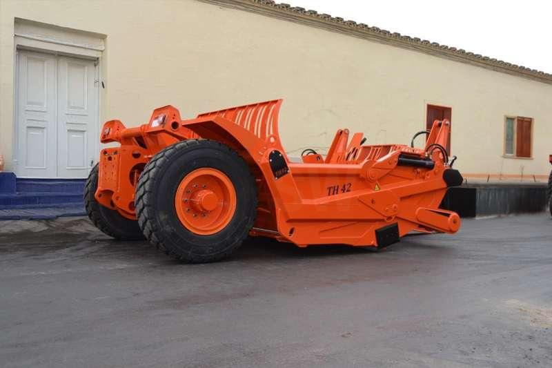 Agrotécnica TH42 - Escrêiper: foto 1 Agrotécnica TH42 - Escrêiper: foto 1