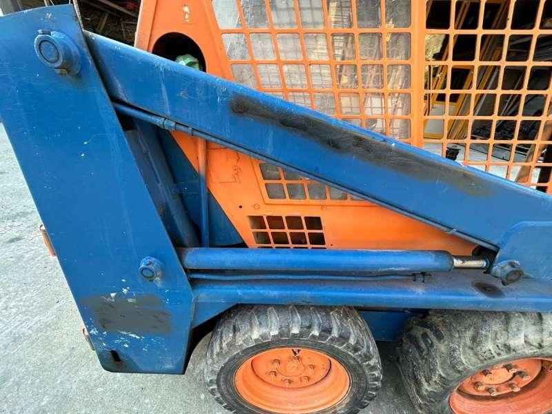 Mini pá carregadora Bobcat 543 MACHINE SUISSE: foto 27