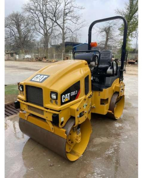 Caterpillar CB2.7 - Compactador de asfalto: foto 2 Caterpillar CB2.7 - Compactador de asfalto: foto 2