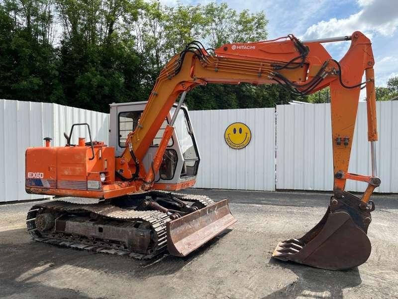 Hitachi EX60 - Escavadora de rastos: foto 1 Hitachi EX60 - Escavadora de rastos: foto 1
