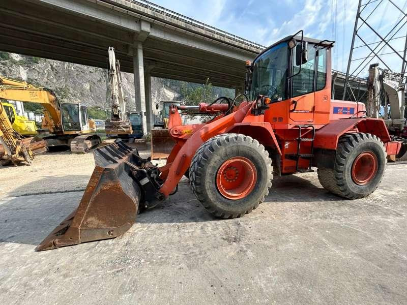 Hitachi W130A - Pá carregadora de rodas: foto 5 Hitachi W130A - Pá carregadora de rodas: foto 5