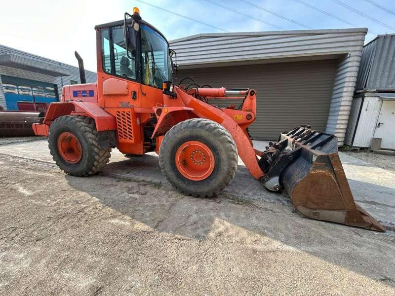 Hitachi W130A - Pá carregadora de rodas: foto 2 Hitachi W130A - Pá carregadora de rodas: foto 2