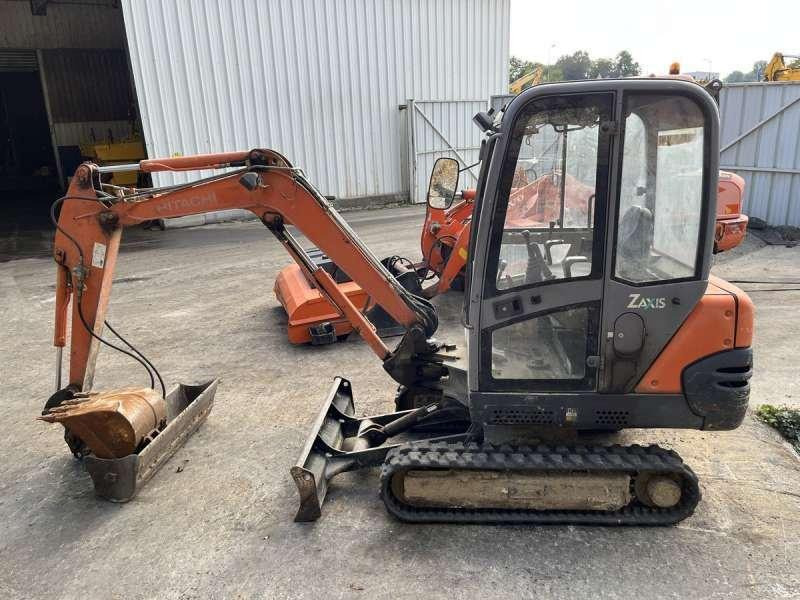 Hitachi ZX25 CLR - Mini escavadeira: foto 4 Hitachi ZX25 CLR - Mini escavadeira: foto 4