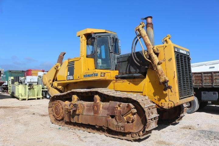 Komatsu D375A-1 - Buldôzer: foto 1 Komatsu D375A-1 - Buldôzer: foto 1