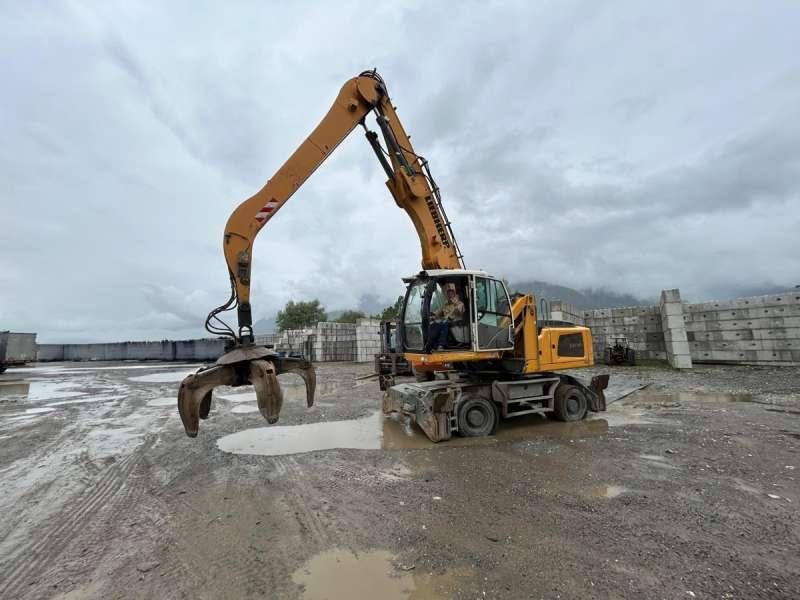 Liebherr LH30M LITRONIC - Manipulador de material: foto 2 Liebherr LH30M LITRONIC - Manipulador de material: foto 2