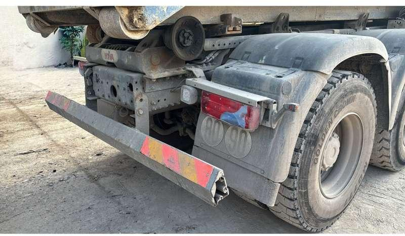 MAN TGS 35.460 8X4 - Camião polibenne: foto 4 MAN TGS 35.460 8X4 - Camião polibenne: foto 4